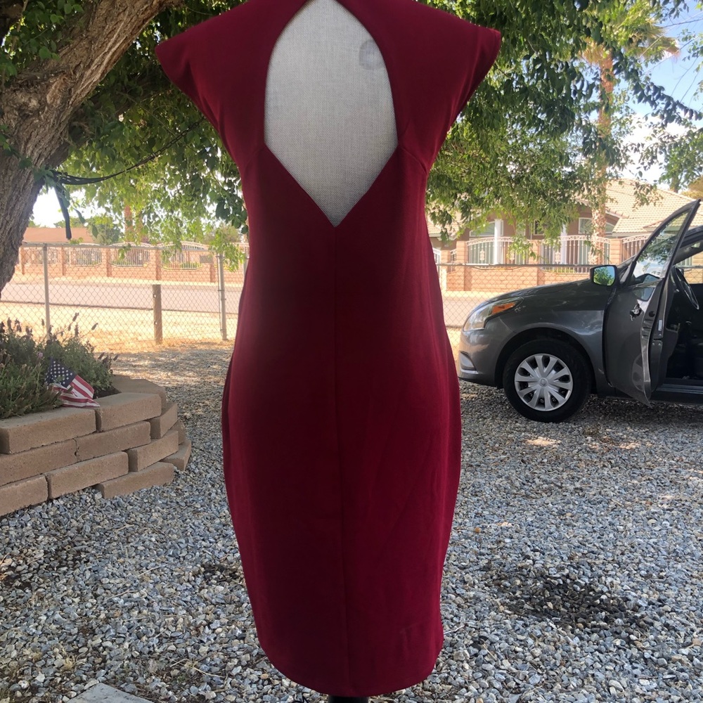 Red dress - Picture 3 of 5